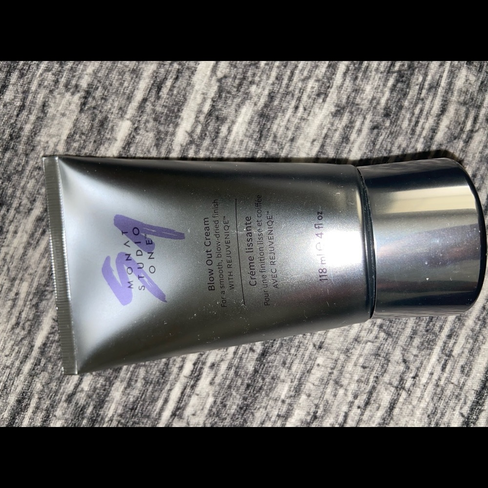 BLOW OUT CREME